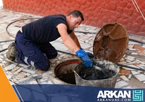عمالنا مدربون على تنظيف البيارات وإزالة الرواسب والمخلفات يدوياً وبأمان. لا تدع الانسداد يعيق حياتك. لحجز خدمة تنظيف البيارات في دبي، اتصل بـ شركة أركان التطوير 0567870972.