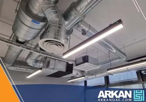 شبكة دكتات التكييف المركزي المصممة والمُركبة وفق أعلى المعايير. نقدم حلولاً متكاملة لتوزيع الهواء للمباني الكبرى في الإمارات. لخدمات المكيفات المركزية، تواصلوا مع شركة أركان التطوير 0527514348.