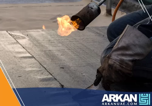 تنفيذ دقيق لعملية تسخين وتركيب عزل الأسطح لمنع تسربات المياه نهائياً. نوفر حلول عزل أسطح فعالة ومضمونة في دبي. استشر خبراؤنا: شركة أركان التطوير 0527514348.