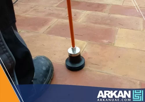 باستخدام أحدث تقنيات كشف تسربات المياه دون تكسير، نحدد موقع التسريب بدقة عالية على مختلف الأسطح. نضمن لك السرعة والكفاءة في عجمان. اتصل الآن بـ شركة أركان التطوير 0567870972 لخدمة احترافية.