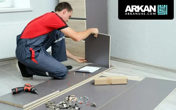 نجار في الشارقة