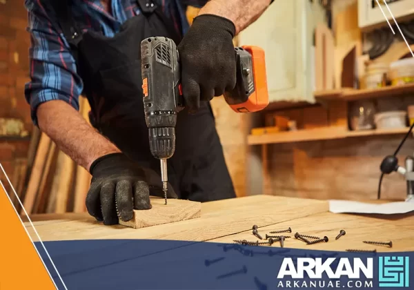 نجار في دبي