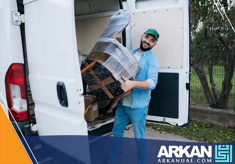 فني شركة اركان التطوير يقوم بنقل اثاث ام القيوين بارخص الاسعار لكي تناسب جميع الطبقات.